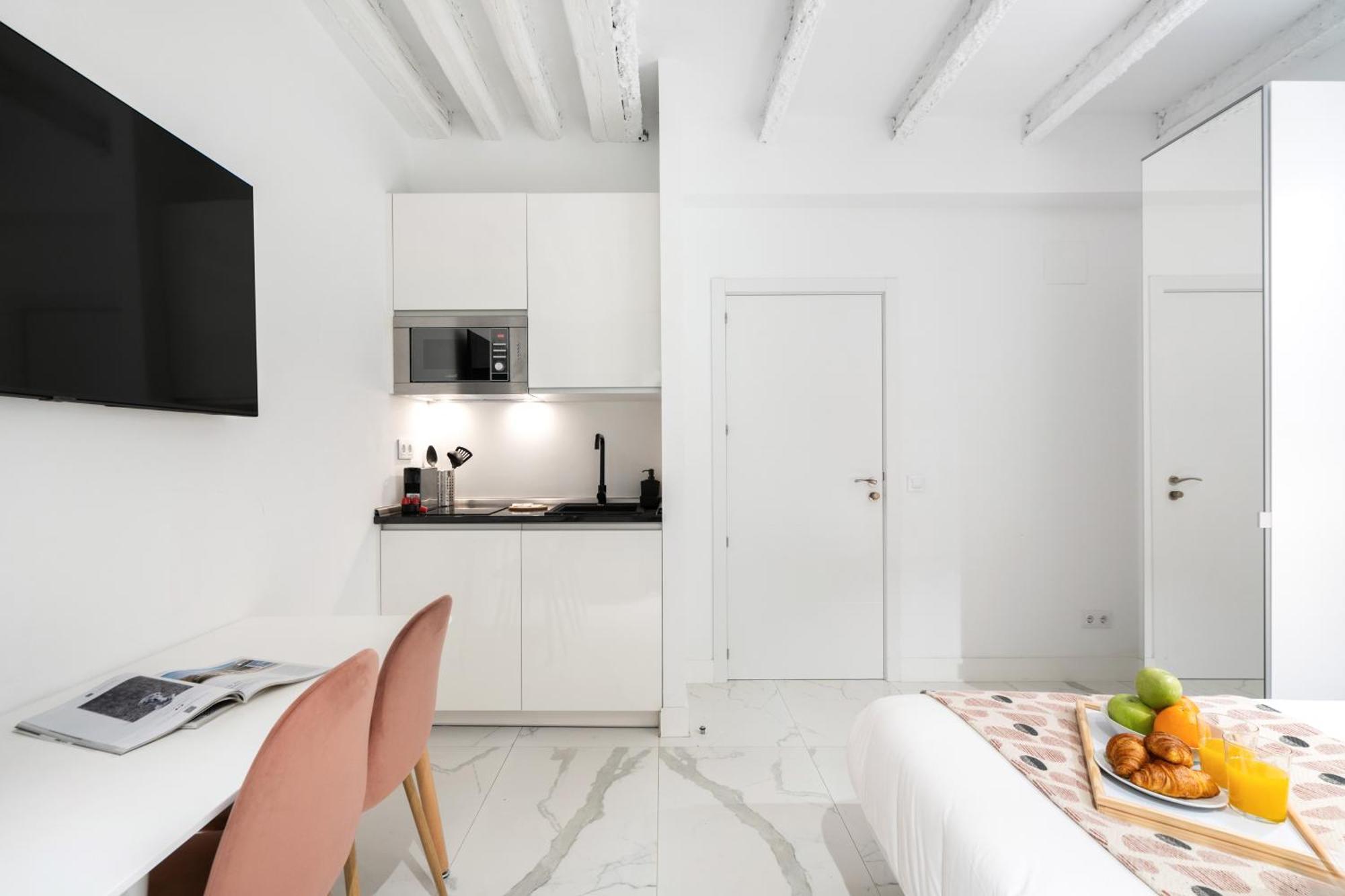 Dobo Madrid Luna * Madrid